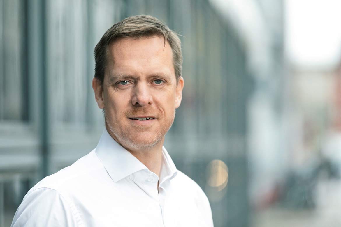 Karsten Breum, HR-direktør i Danske Bank, håber på bedre tid til familien, de dage han skal arbejde hjemme.