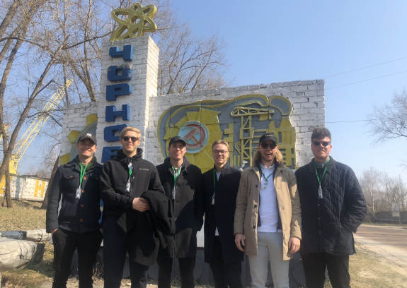 I april 2019 var Martin Madsen (nr. to fra venstre) på tur til Ukraine, hvor de bl.a. besøgte Tjernobyl.
