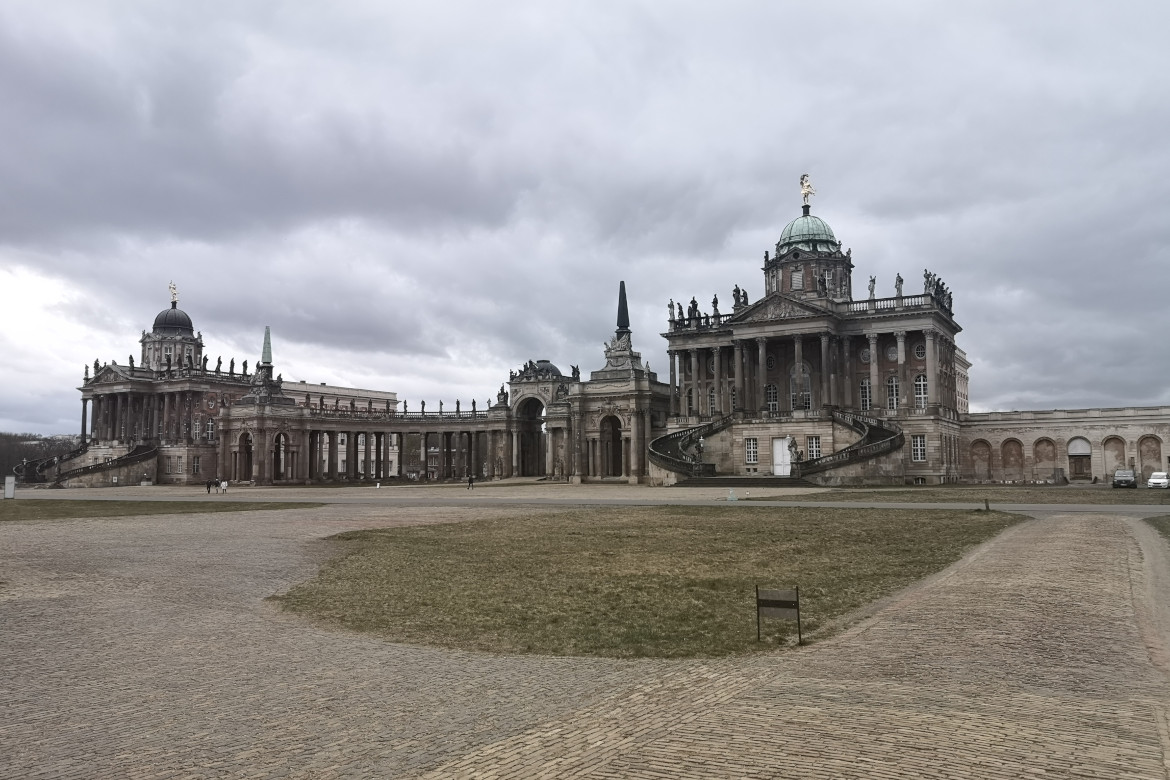 En del af Universität Potsdam, hvor Helga Askgaard studerer, ligger på slottet Sanssouci fra midten af 1700-tallet. Universitetet har dog kun eksisteret i lidt over 30 år.